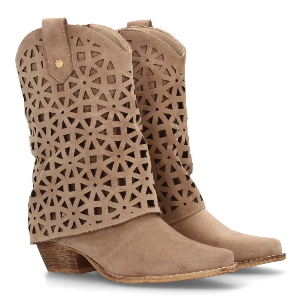 Botas cowboy troqueladas estilo boho para mujer