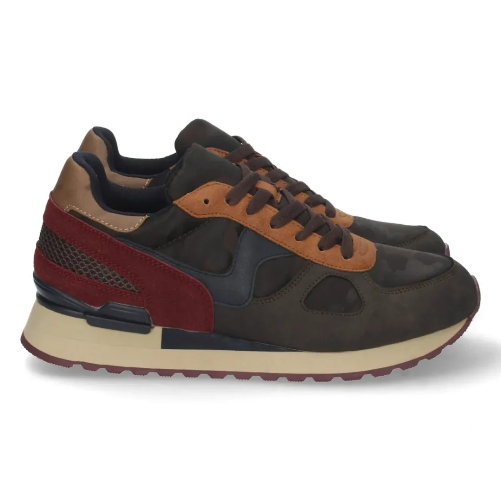 Zapatilla plana con cordones para hombre (WR85186) en color marrón